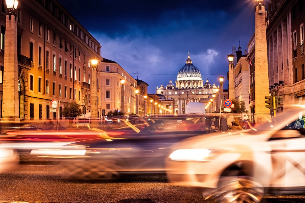 During a heat wave, smart transportation choices can make sightseeing far more comfortable.