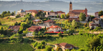 The Golden Landscapes of Italy’s Autumn Wine Country