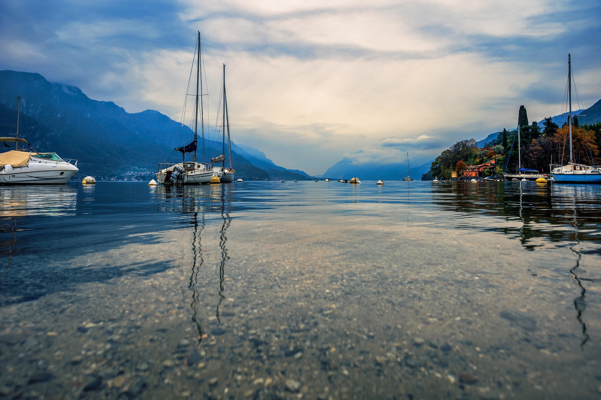 Lake Como & Garda - Elegant villas and lakeside scenery
