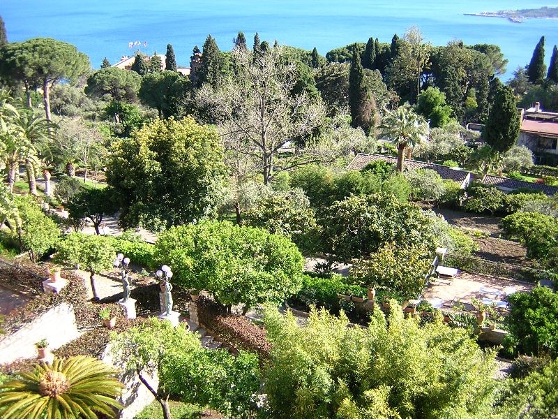 Beautiful gardens to the sea at Taormina, Sicily 