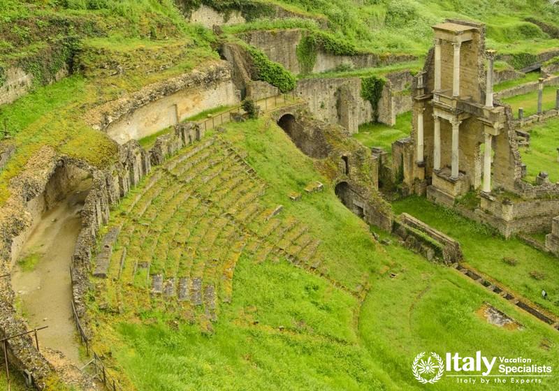 Amphitheatre, Volterra 