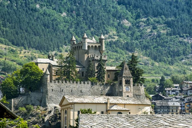 Aosta - Saint-Pierre (Aosta, Italy) - The castle and church