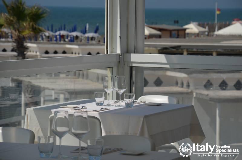 Beaches and Towns Near Rome 