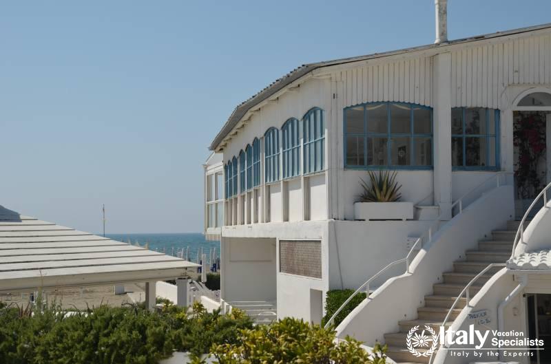 Experience Coast of Rome with Italy Vacation Specialists 