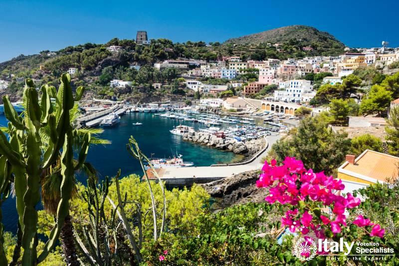 Experience the best of Ustica Sicily with Italy Vacation Specialists 