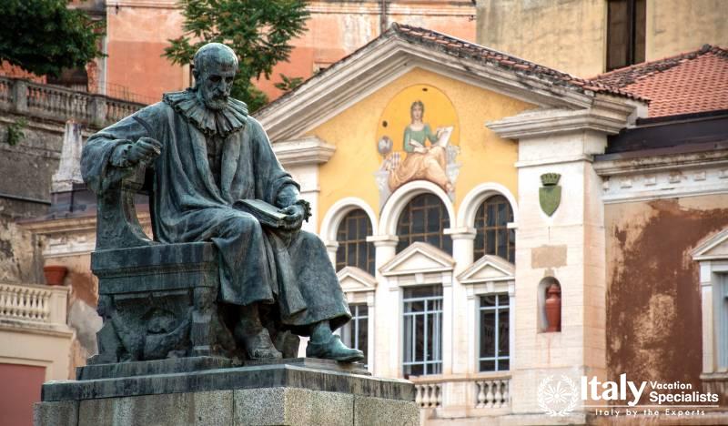 Guided Tours of Cosenza Italy with Italy Vacation Specialists 