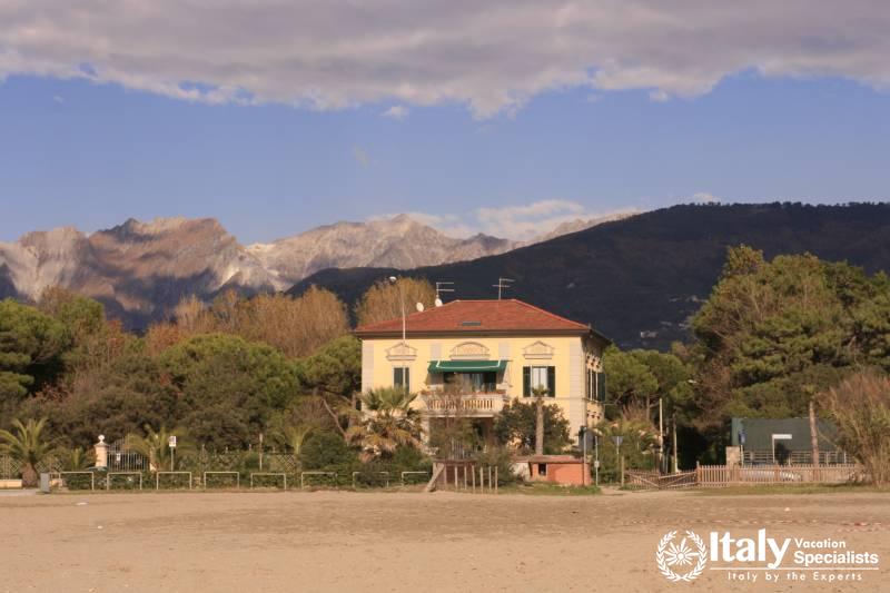 Great Beach Towns in Italy - Viareggio with Italy Vacation Specialists 