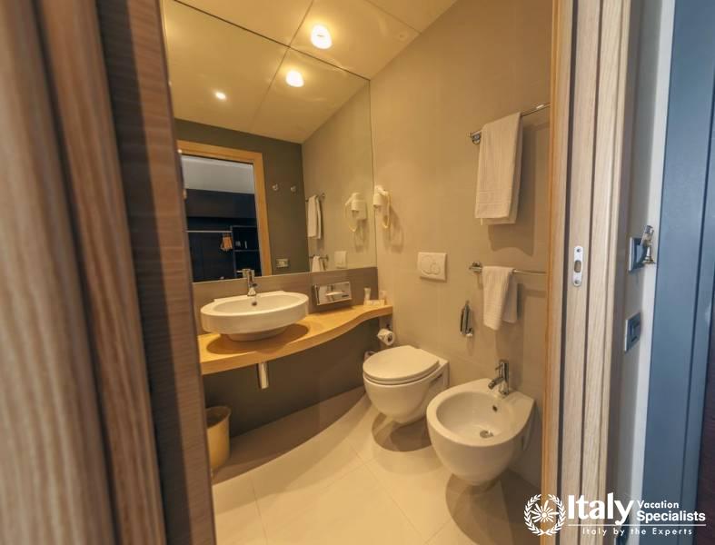 Outstanding bathroom in MH Matera Hotel