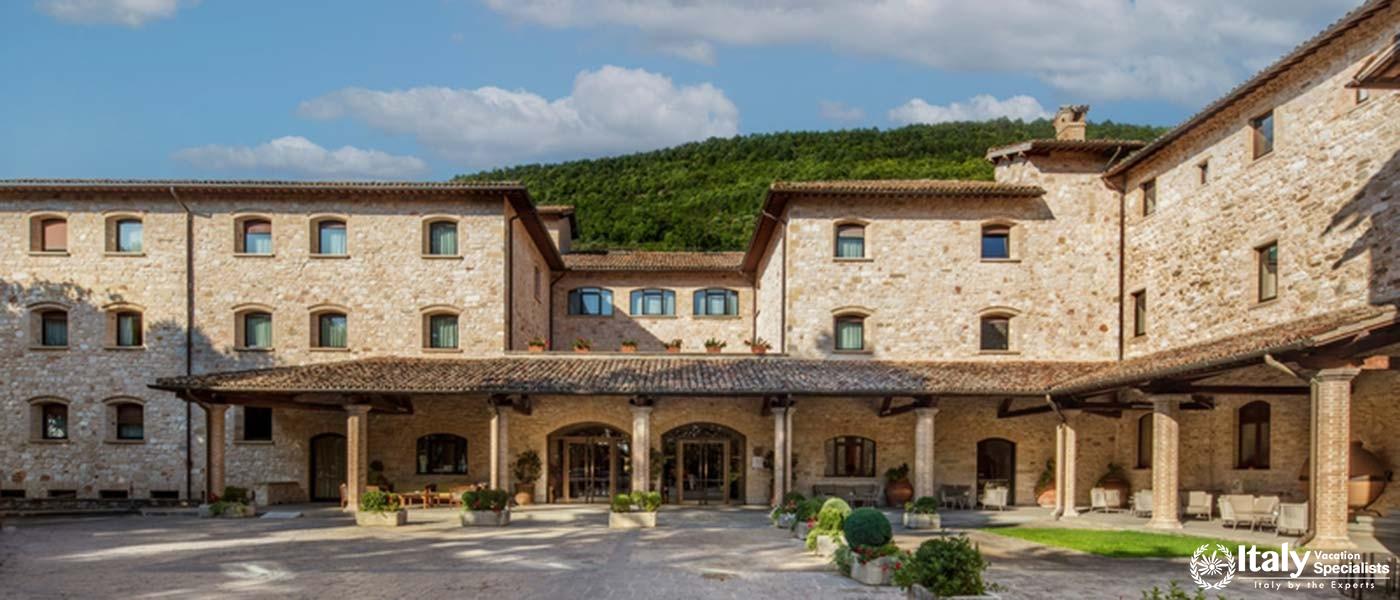 Showcasing the restored 17th-century convent architecture at Park Hotel Ai Cappuccini.