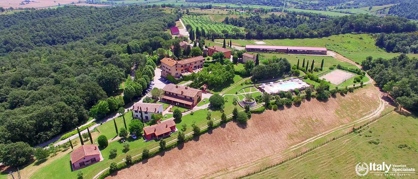Overlooking the lush, sprawling grounds of Park Hotel Ai Cappuccini.