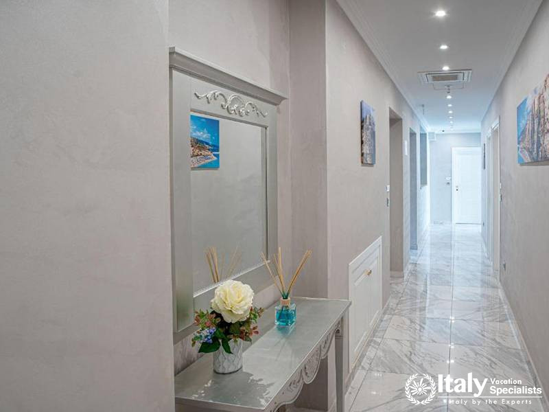 Elegant Hallway with Modern Décor at Hotel Colomba D'Oro in Tropea, Italy