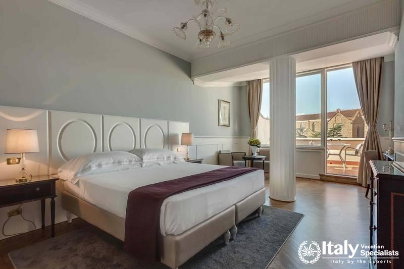 Beautiful bedroom in Hotel Plaza Lucchesi