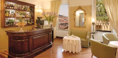 Lounge Bar at Turnabuoni Hotel