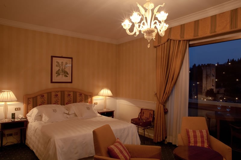 Plaza Lucchesi, Florence 