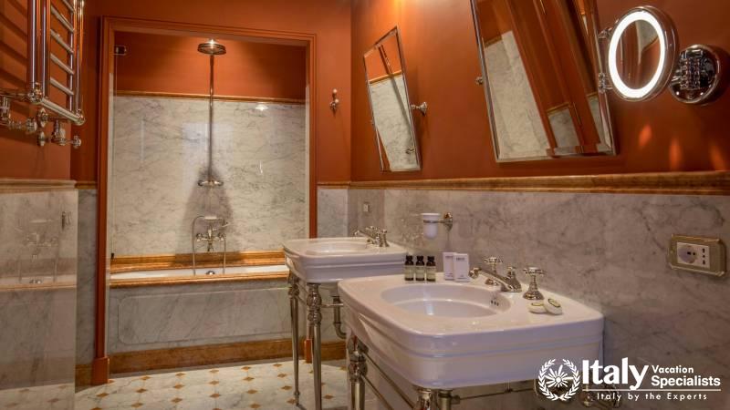 Hotel Locarno Roma Double Deluxe Bathroom