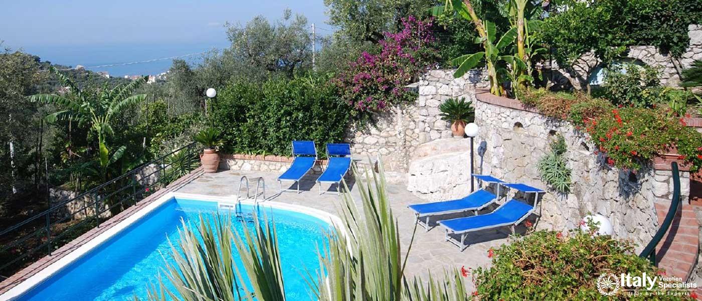 Swimming pool in Villa Rocio