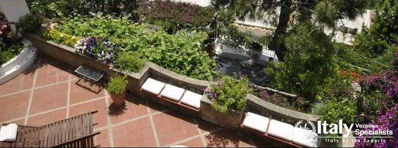 Beautiful sitting area in the terrace of Villa Giulia