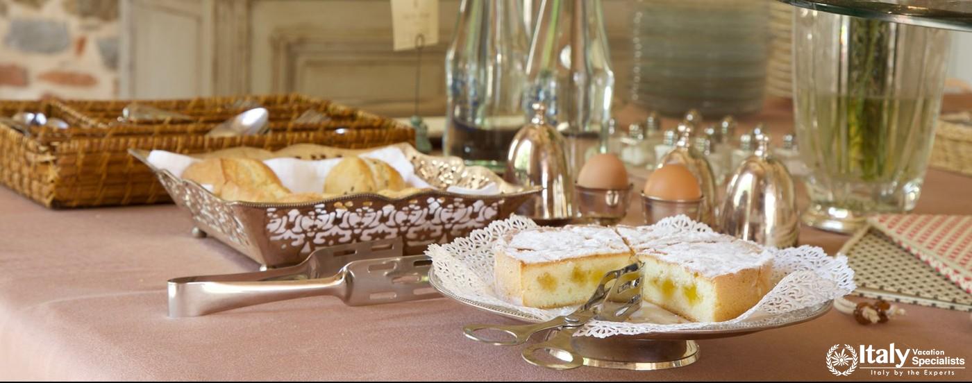 Eatables in Villa Pattoni