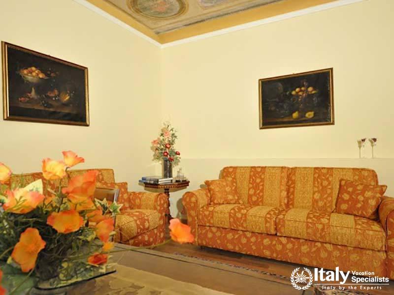 Amazing furniture in Florence Apartment