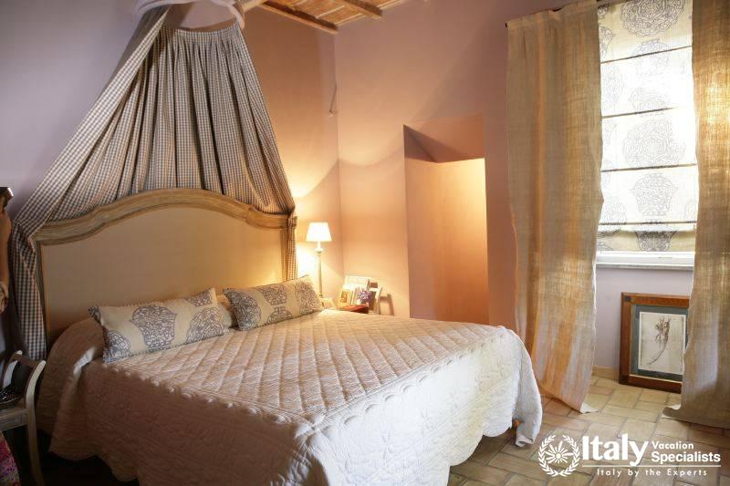 Bedroom inside villa preziosa 