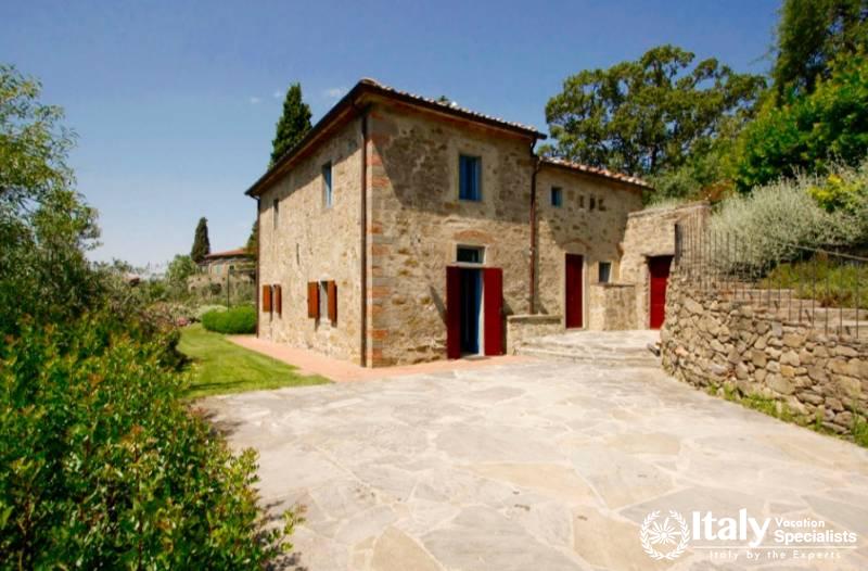   Villa San Martino- Grounds Entry Way