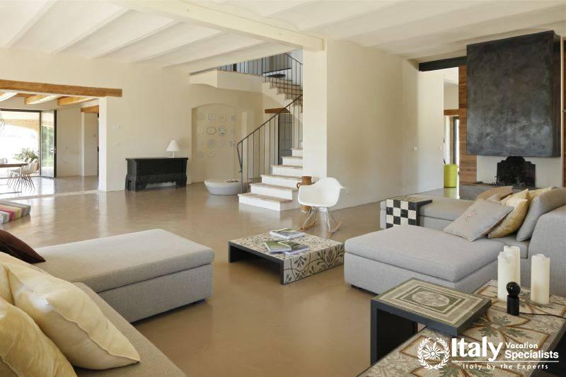 Le Marche Villa rental for group of 10