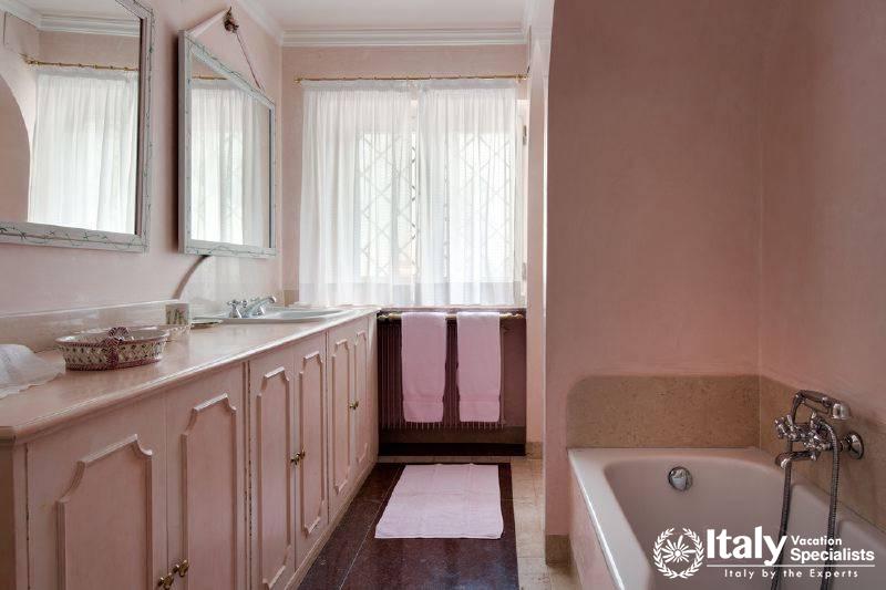 Bedroom in Bella Vista Villa