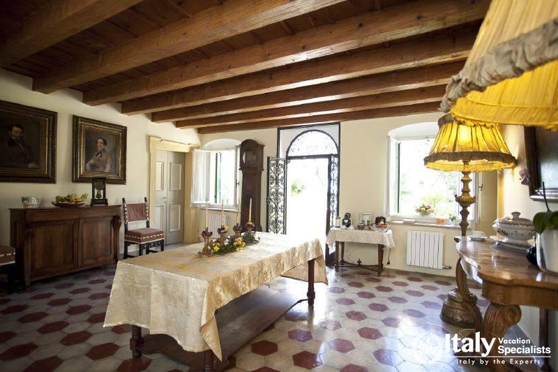 Entrance in Villa Bellissima