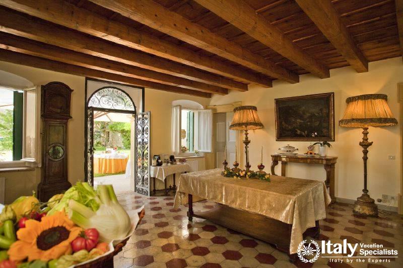 Entrance in Villa Bellissima