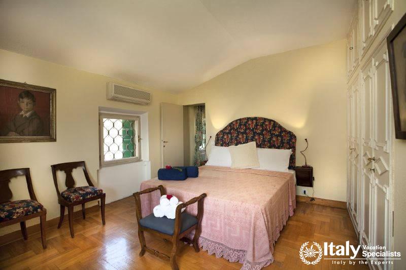 Bedroom in Villa Bellissima