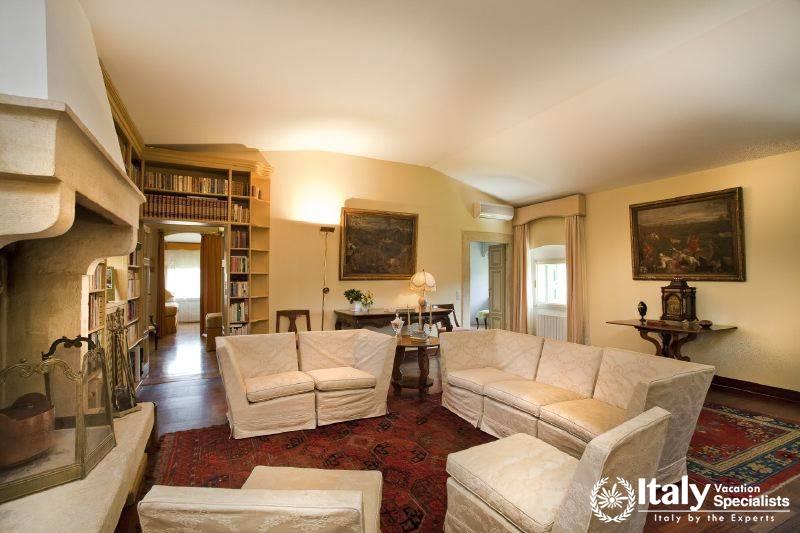Sitting area in Villa Bellissima