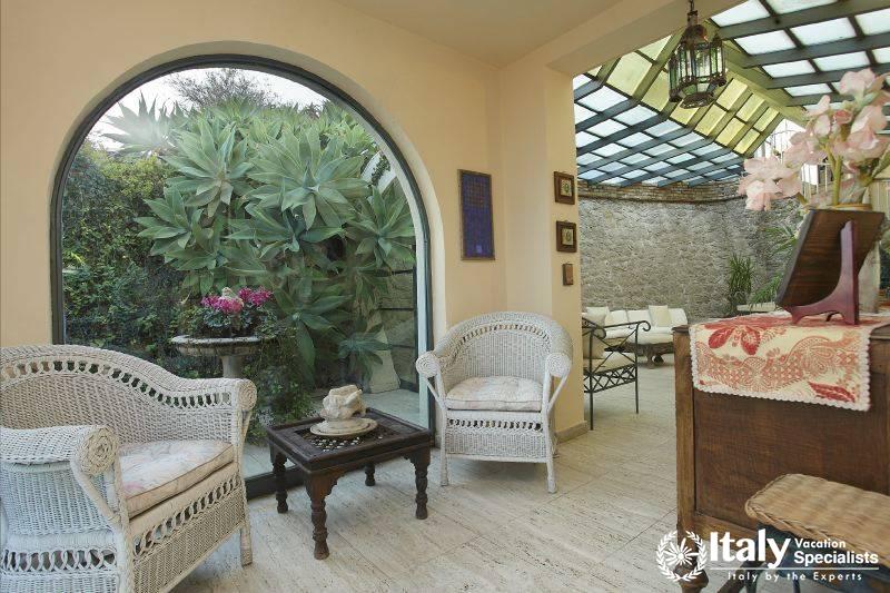 Sitting area in Villa Recupero with beautiful view