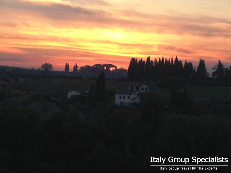 Spectacular Views overlooking the Tuscan Countryside from the Casavecchia Estate in Chianti - Photo 