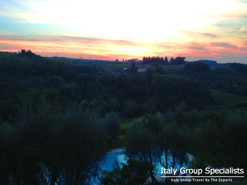 Spectacular Views overlooking the Tuscan Countryside from the Casavecchia Estate in Chianti - Photo 