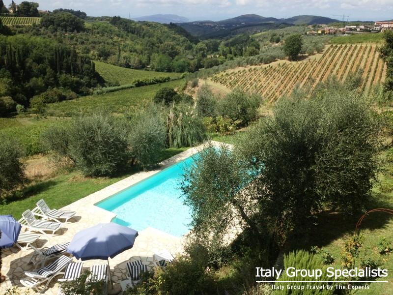 Spectacular Views overlooking the Tuscan Countryside from the Casavecchia Estate in Chianti - Photo 