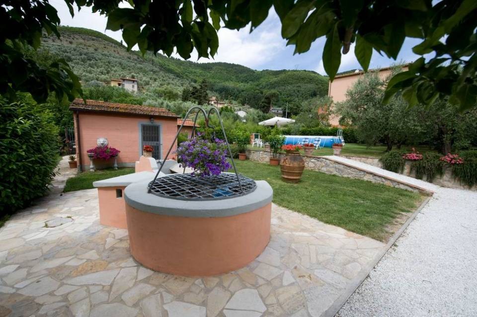 Wells, sw. pool and garden