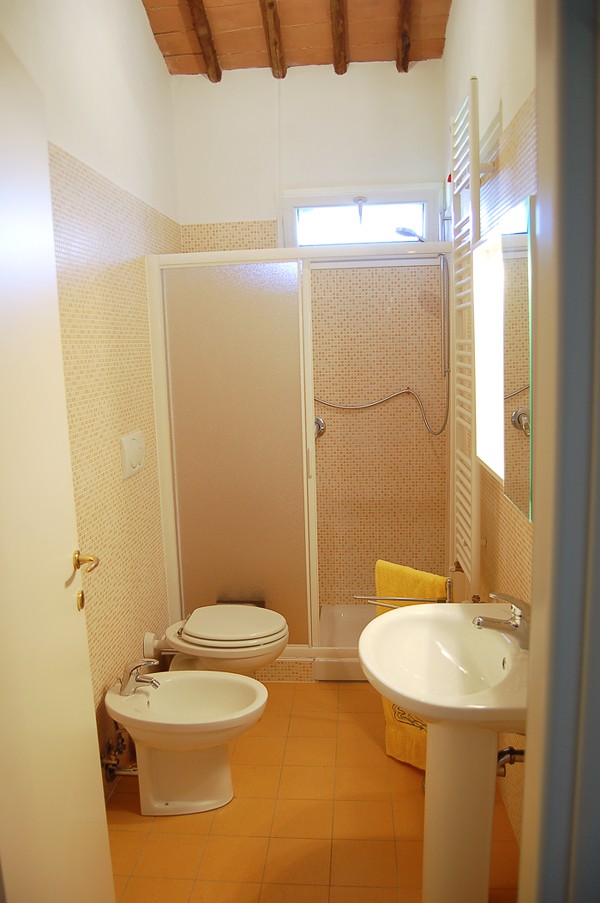 Bathroom-one storey villa for 7 people