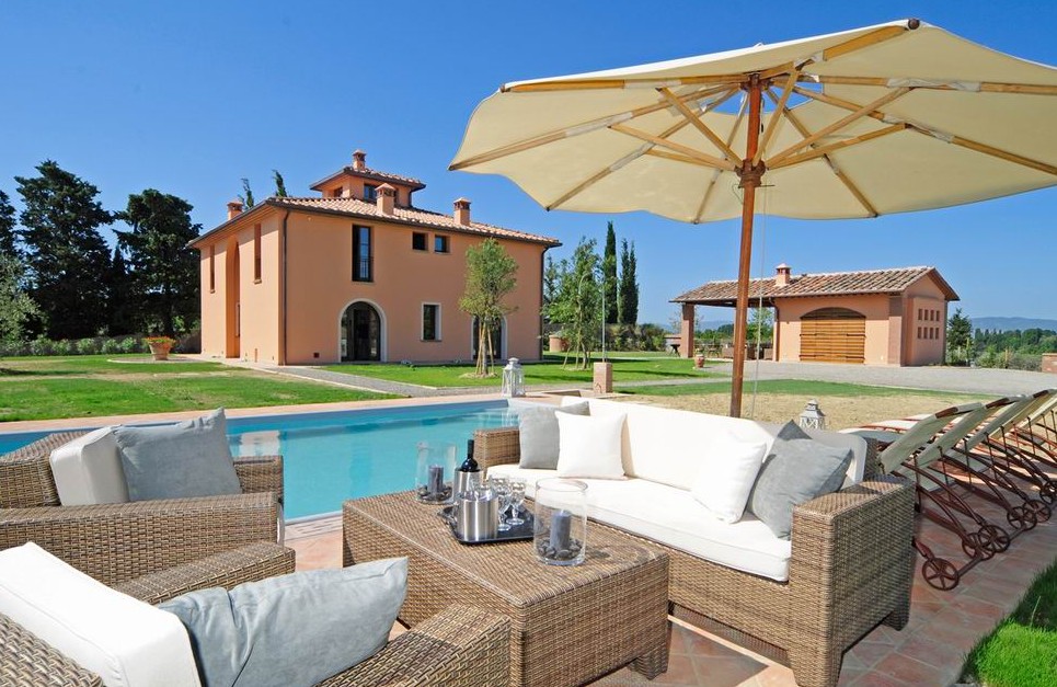 Luxury villa near Volterra