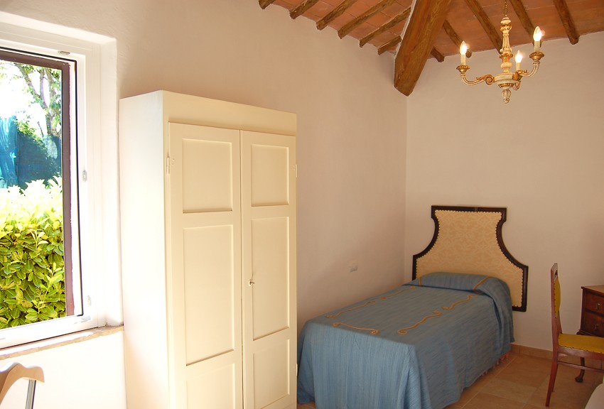 Twin Bedroom-one storey villa for 7 people