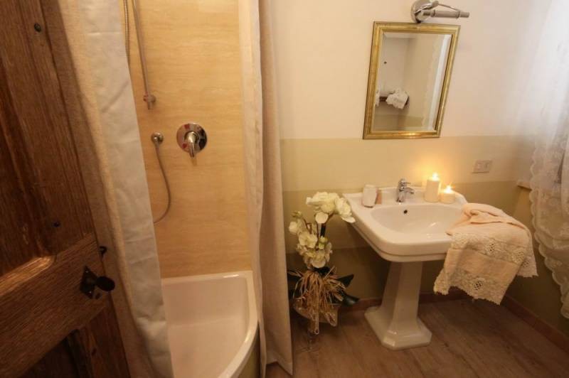 bathroom - 1 st floor