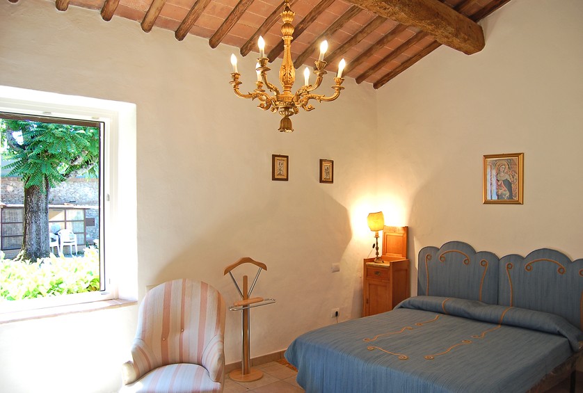 Double Bedroom-one storey villa for 7 people