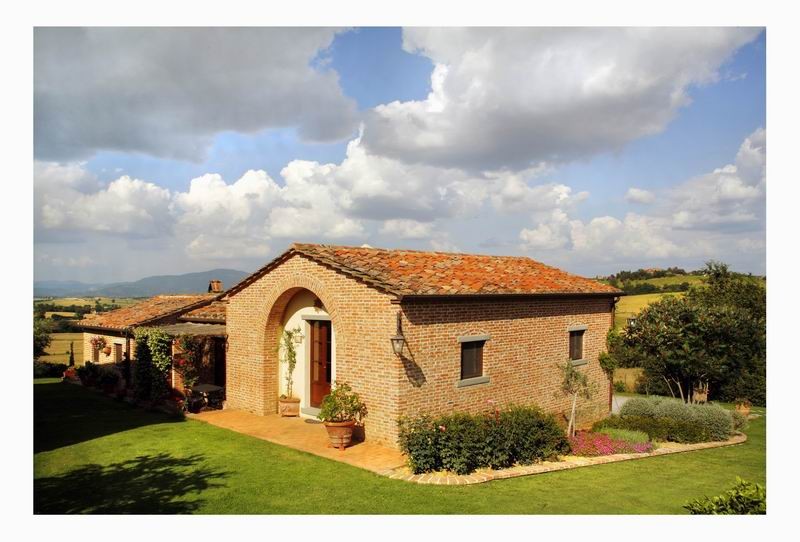 the cottage in the green