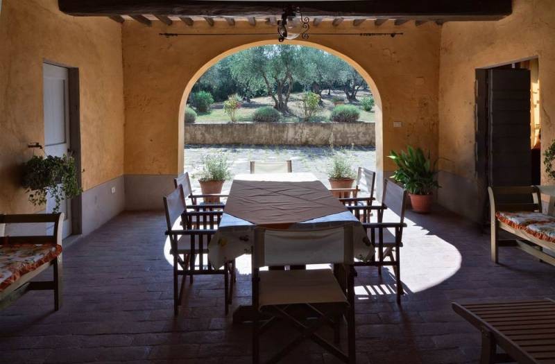 Porch for al fresco dining