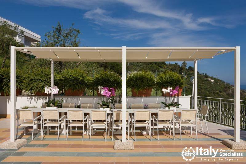 Outdoor dinning/restaurant in Villa Esattezza