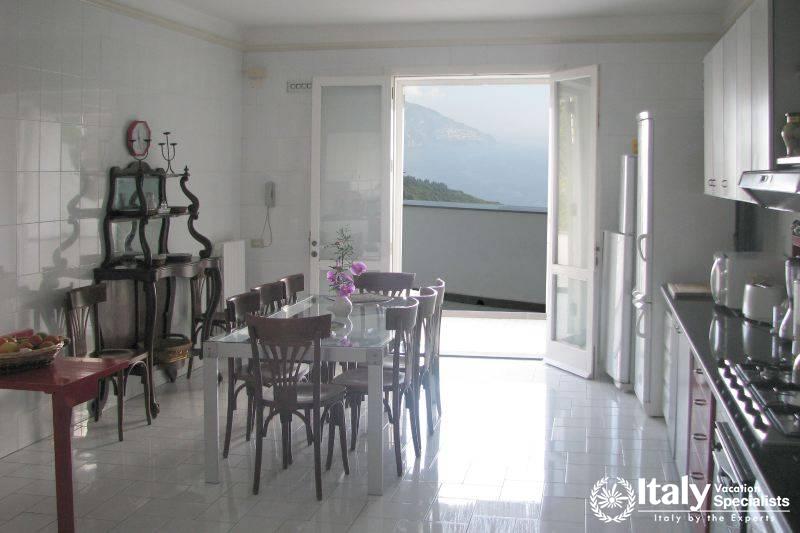 Outstanding kitchen in Villa Venancio