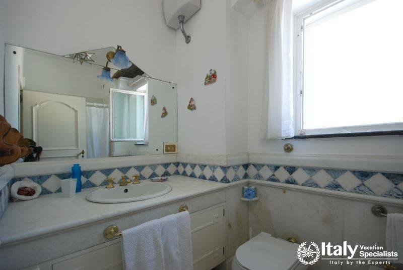 Excellent bathroom in Villa Venancio