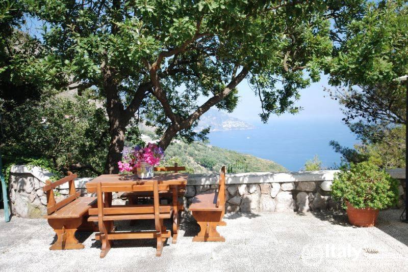 Outdoor sitting area in Villa Venancio
