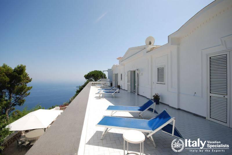 Outstanding terrace in Villa Venancio