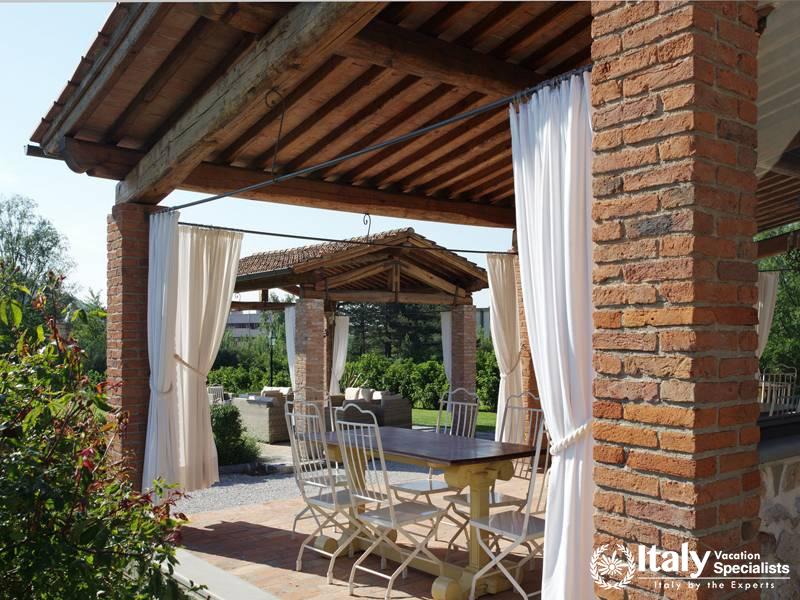 Outdoor sitting area in Villa Pattoni