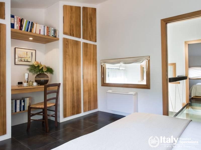 Study area in the bedroom of Villa Piera